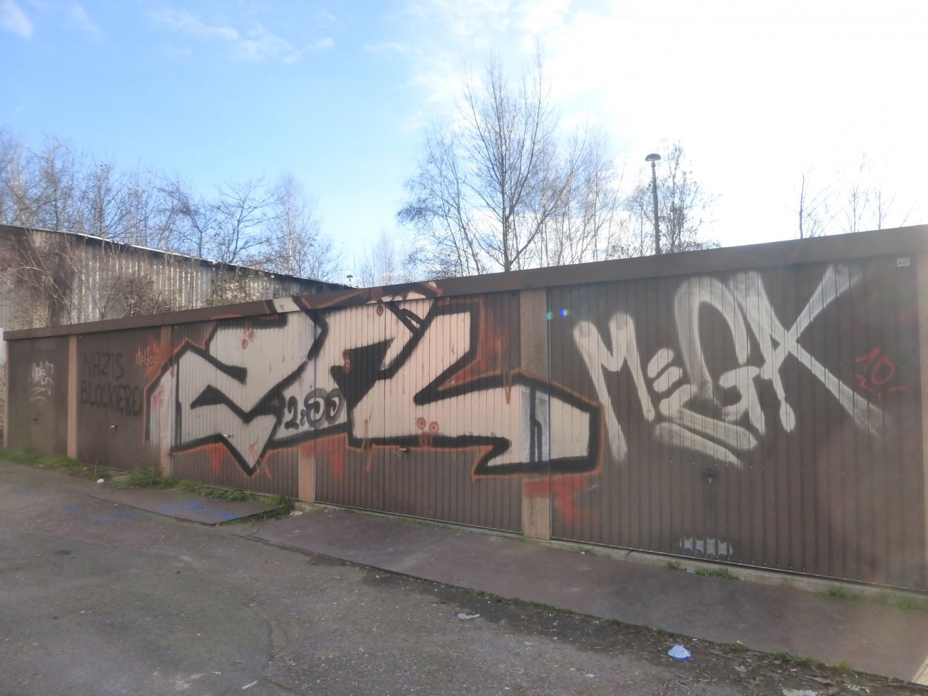 Graffiti Bombing in Magdeburg - Photo by Candyflip - 2fl, zweifel, magdeburg (2010)