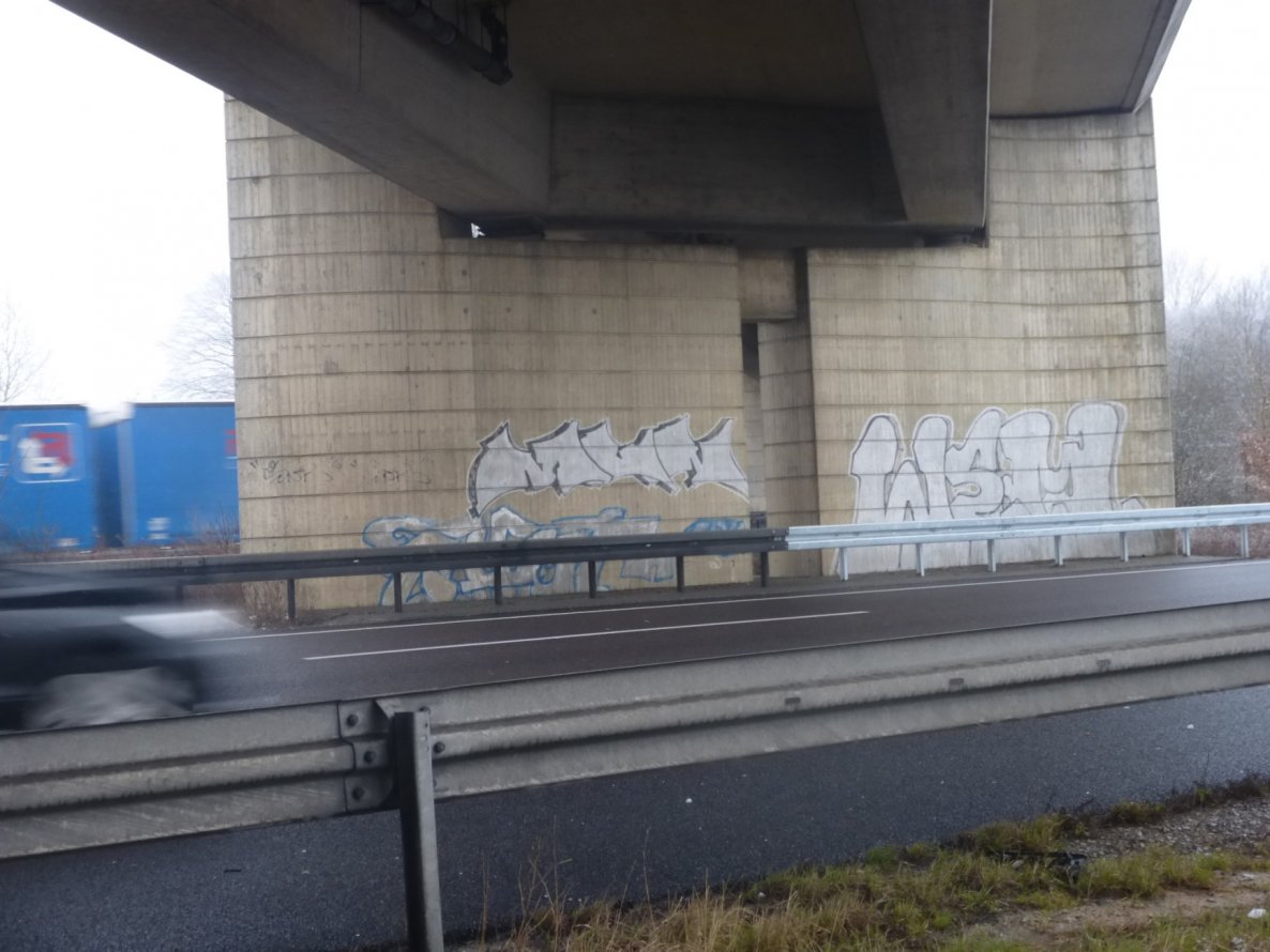 Graffiti Bombing in Landkreis Helmstedt - Photo by Candyflip - mun, wem, a2