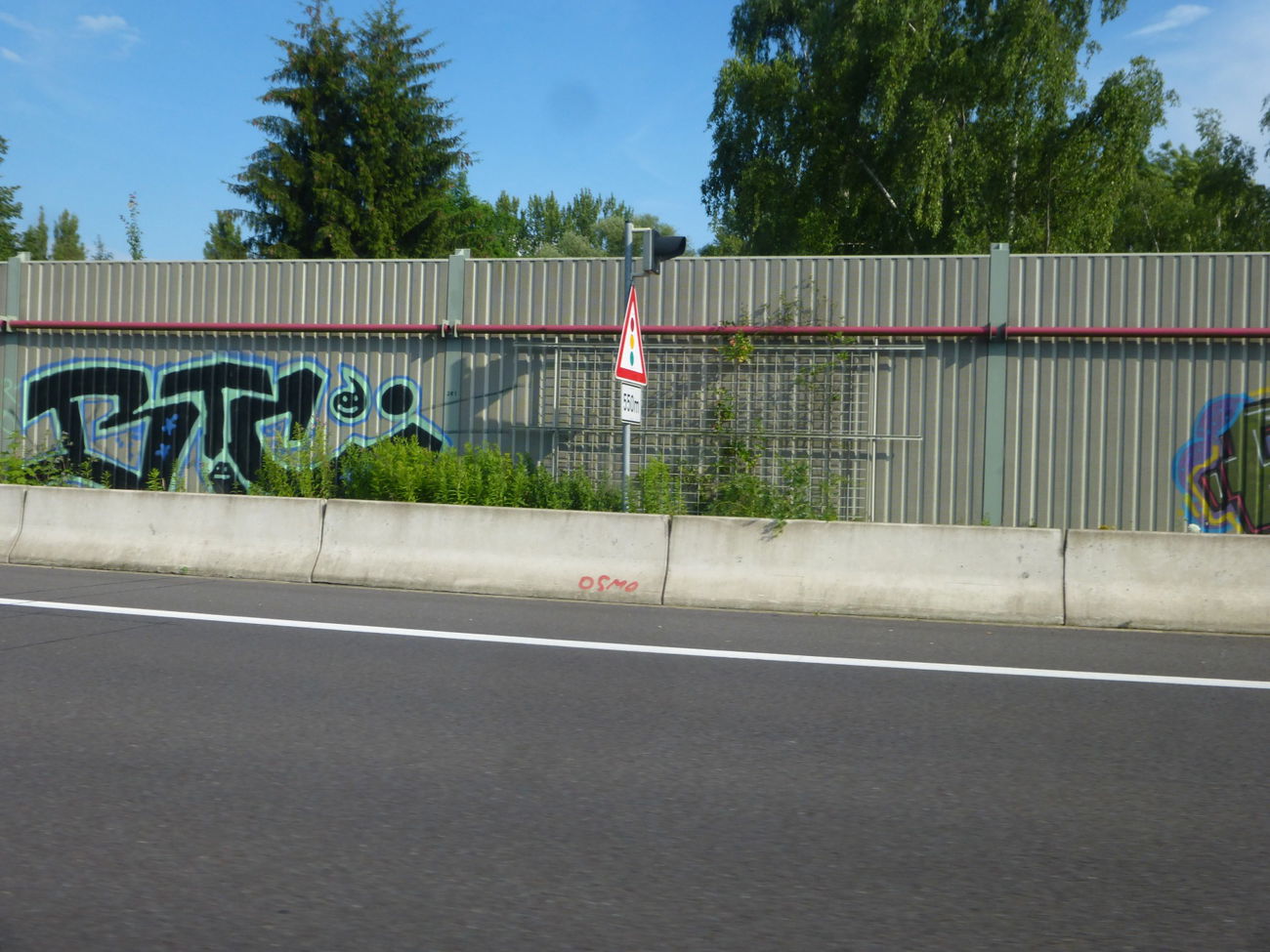 Graffiti Bombing in Braunschweig - Photo by Candyflip - btc