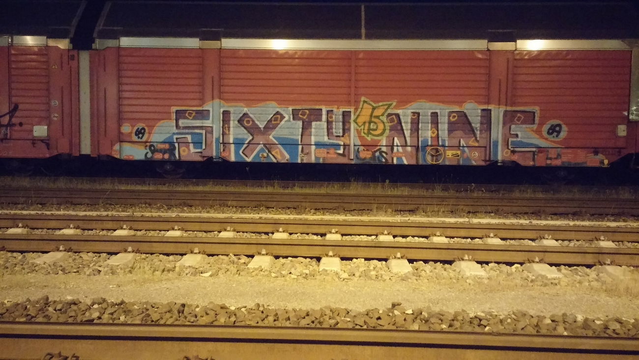 Graffiti Train - Photo by Candyflip