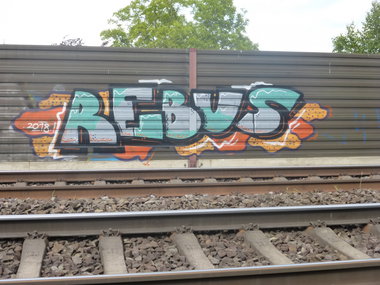 Graffiti Bombing - Photo by Candyflip - rebus (2015)
