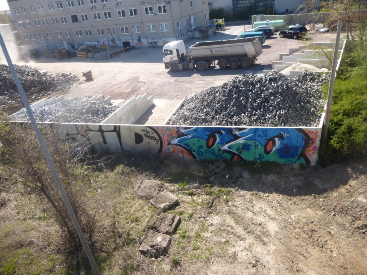 Graffiti Bombing in Magdeburg - Photo by Candyflip - süd, sued, oo