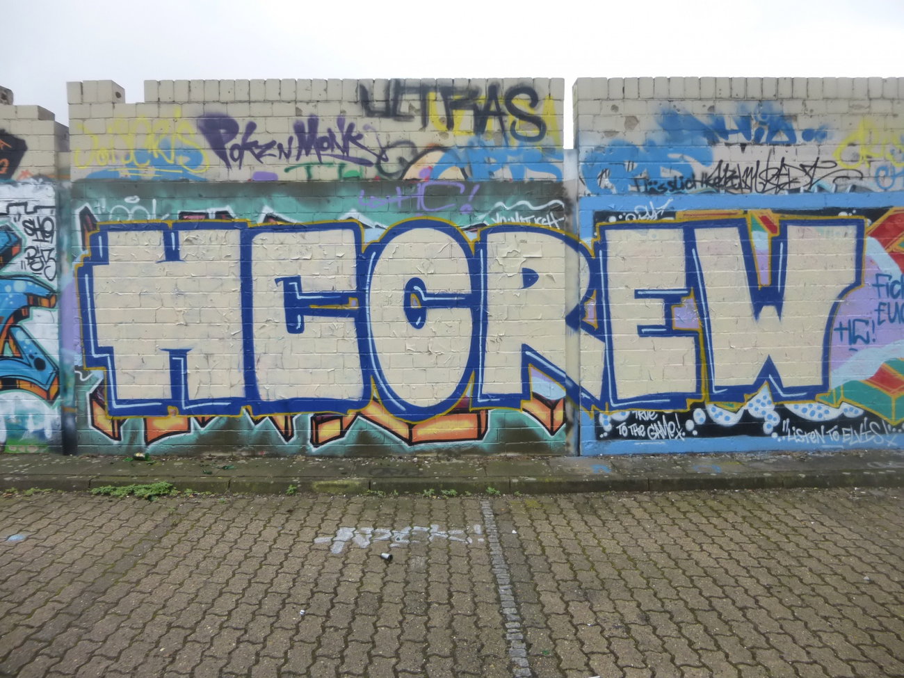 Graffiti Wall in Braunschweig - Photo by Candyflip - hc