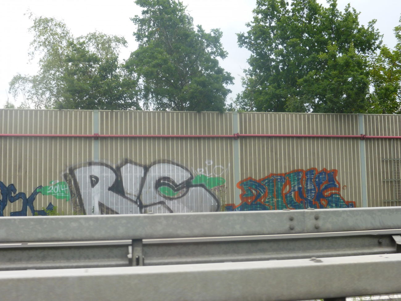 Graffiti Bombing in Braunschweig - Photo by Candyflip - rlc, braunschweig