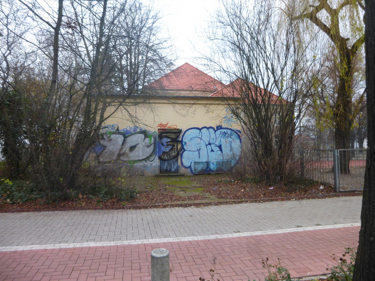 Graffiti Bombing in Magdeburg - Photo by Candyflip - 10, 10er, süd