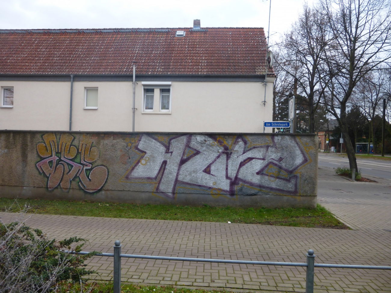 Graffiti Bombing in Magdeburg - Photo by Candyflip - hure, ips, 481
