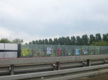 Graffiti Bombing in Braunschweig - Photo by Candyflip - brk, braunschweig
