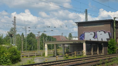Graffiti Bombing in Braunschweig - Photo by Candyflip - ra, rats, gimo