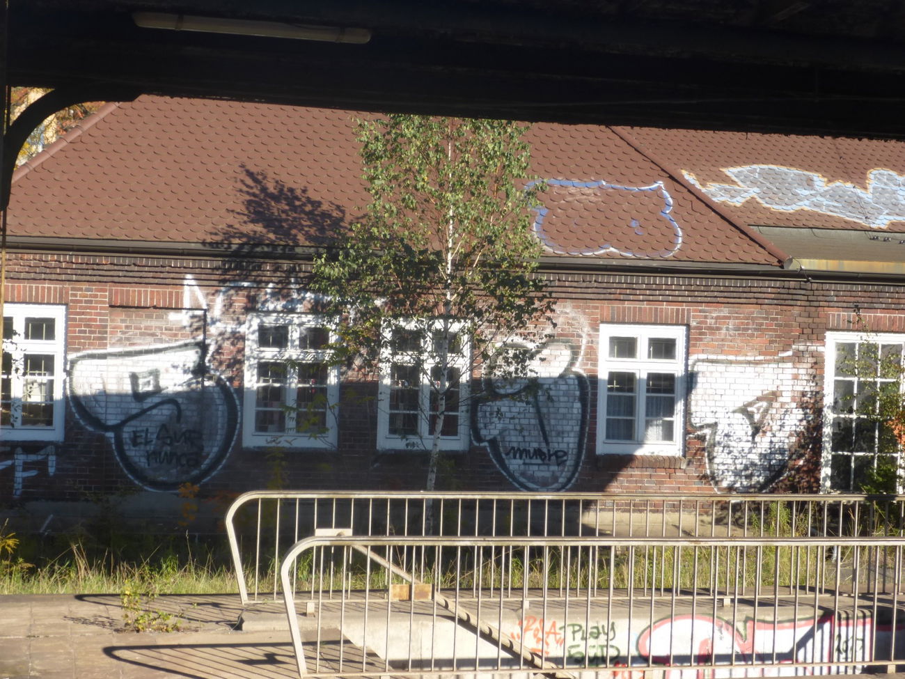Graffiti Bombing in Magdeburg - Photo by Candyflip - süd, sued, oo