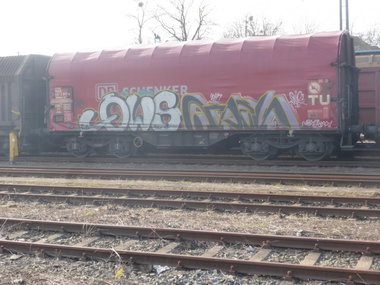 Graffiti Train - Photo by Candyflip - qws