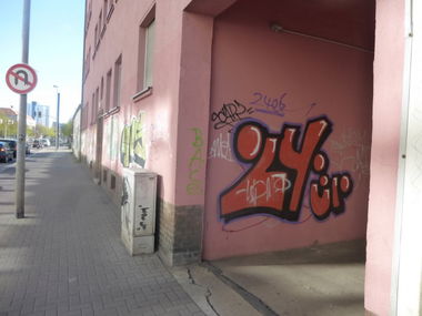 Graffiti Artwork in Magdeburg - Photo by Candyflip - 24, 24er