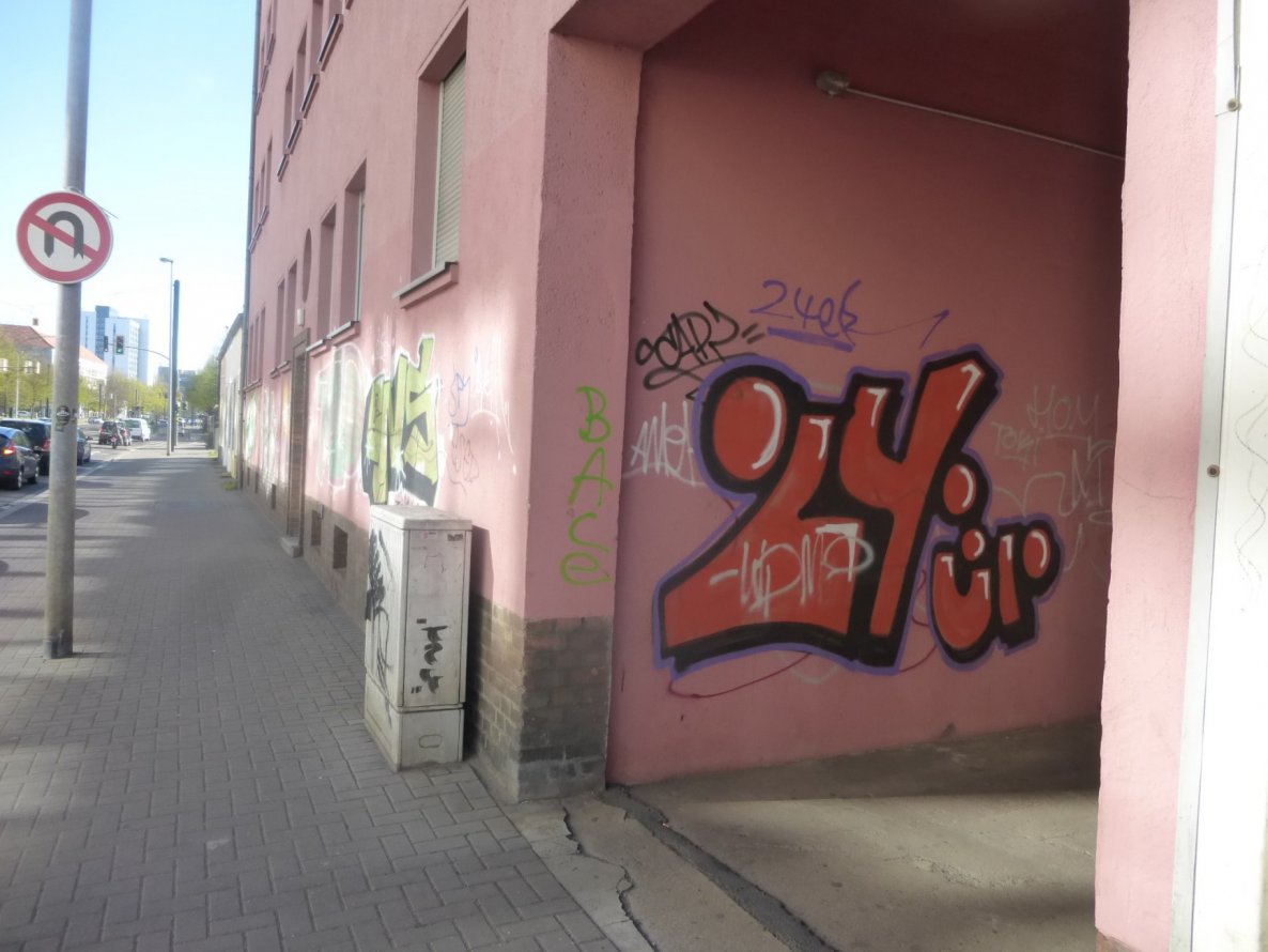 Graffiti Artwork in Magdeburg - Photo by Candyflip - 24, 24er