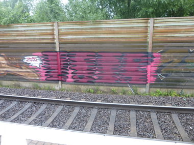 Graffiti Bombing in Deutschland - Photo by Candyflip - zoir