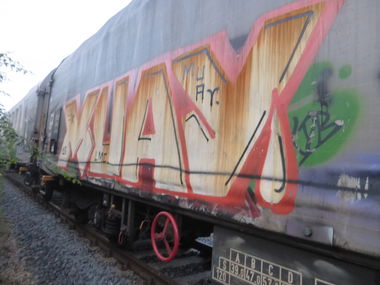 Graffiti Train in Magdeburg - Photo by Candyflip - freight, magdeburg, muay