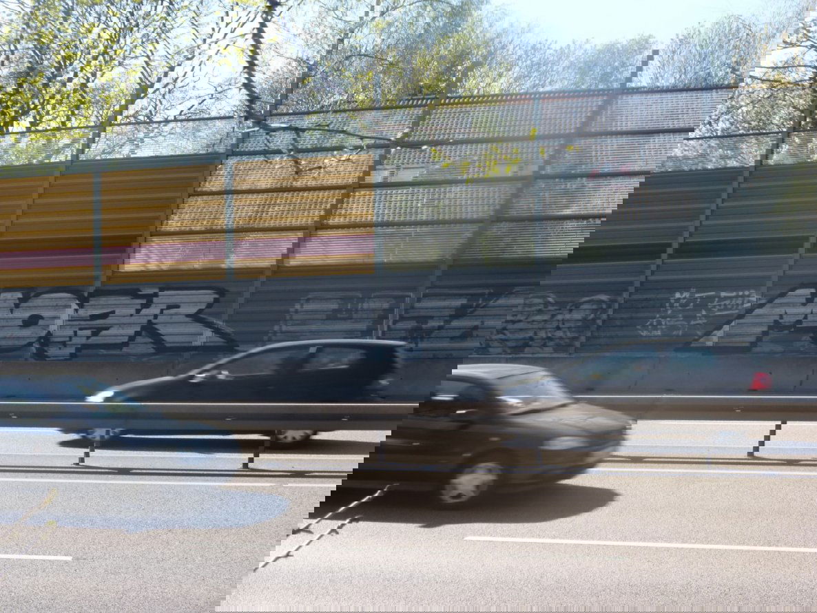 Graffiti Bombing in Magdeburg - Photo by Candyflip - mozr