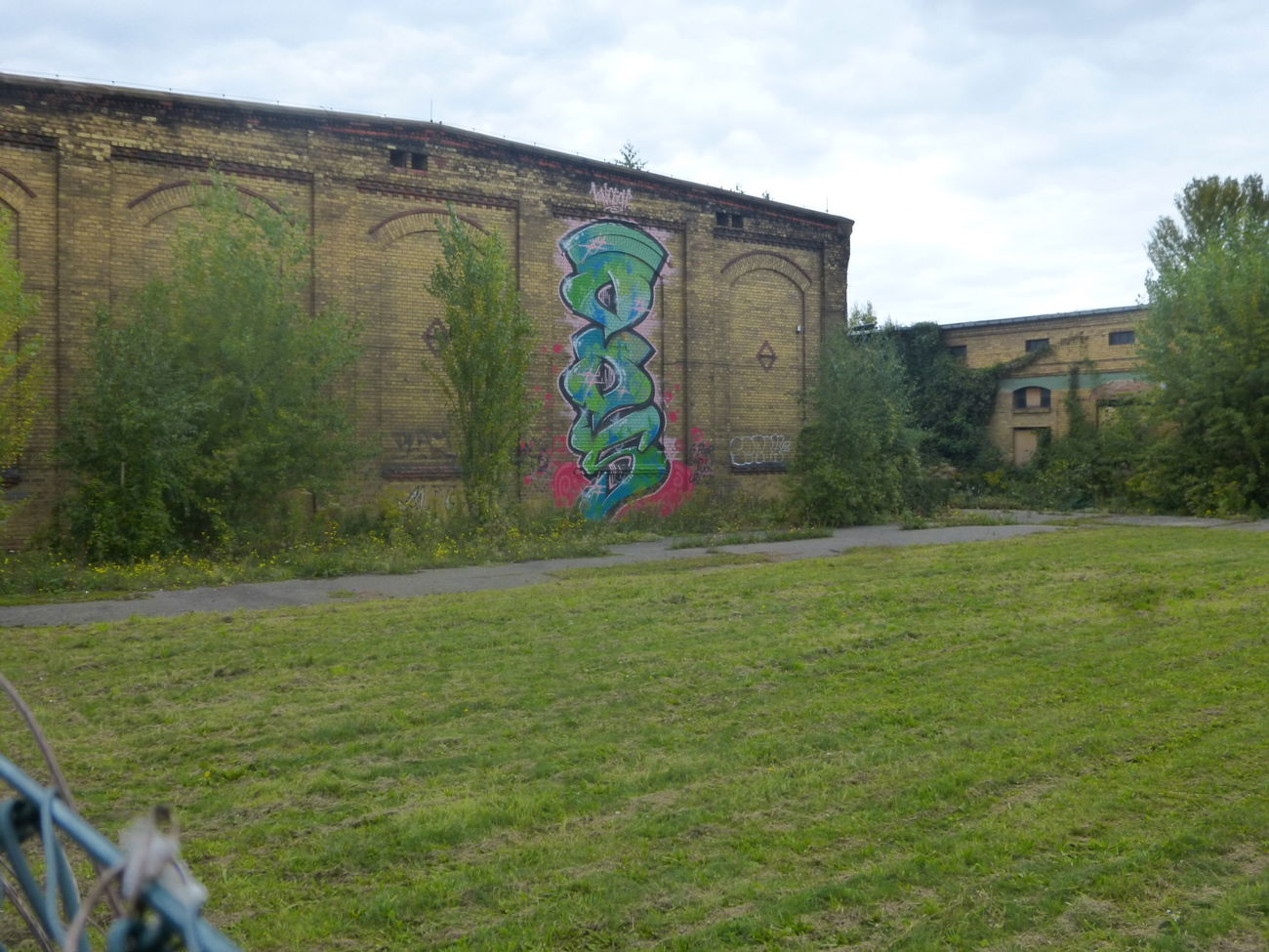 Graffiti Bombing in Magdeburg - Photo by Candyflip - oo, ohoh