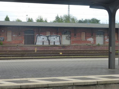 Graffiti Bombing - Photo by Candyflip - ra, skyr, gimo