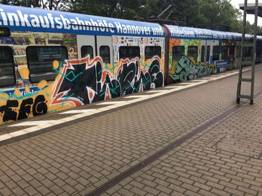 Graffiti Train - Photo by Candyflip