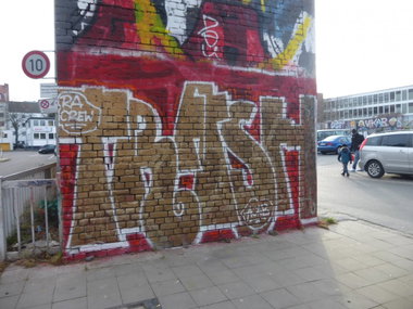 Graffiti Bombing in Braunschweig - Photo by Candyflip - trash, ra, braunschweig