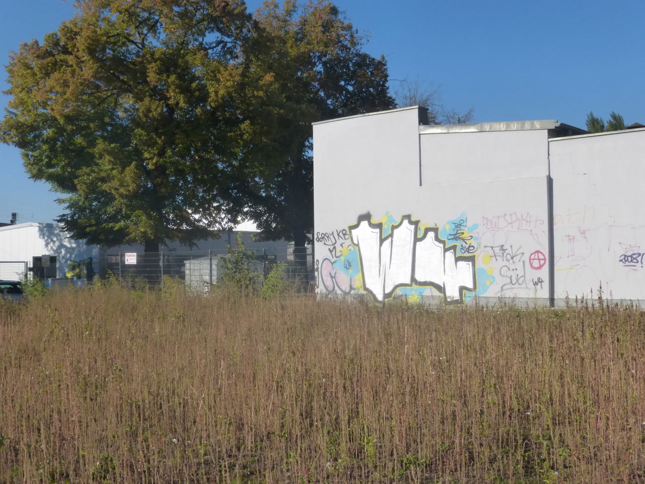 Graffiti Bombing in Magdeburg - Photo by Candyflip - w4