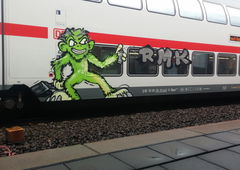 Graffiti Train - Photo by Candyflip