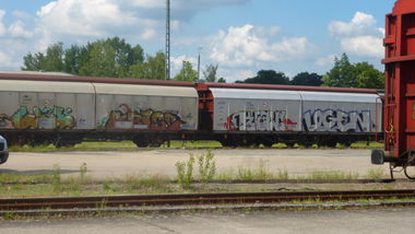 Graffiti Train in Braunschweig - Photo by Candyflip - logen, krise, kraw