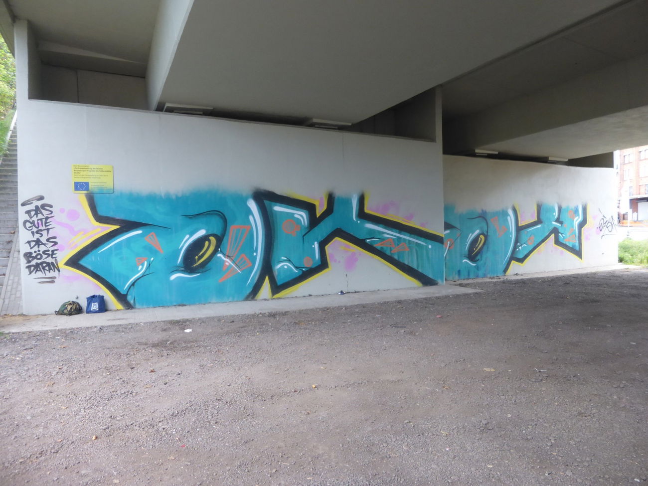 Graffiti Bombing in Magdeburg - Photo by Candyflip - ohoh, oo