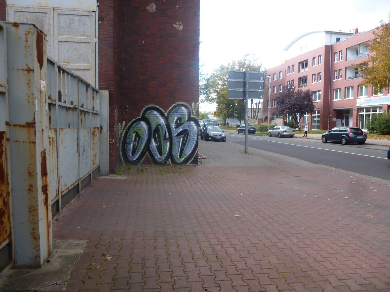 Graffiti Bombing in Magdeburg - Photo by Candyflip - oo, ohoh
