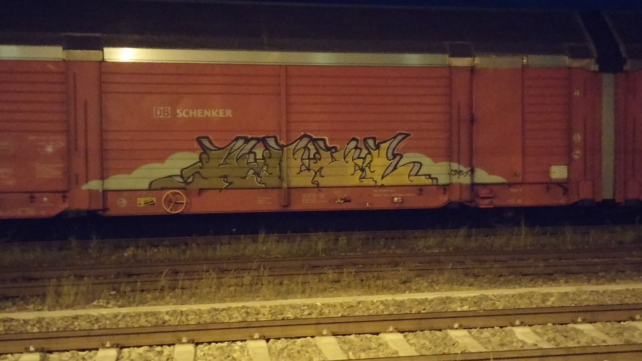 Graffiti Train - Photo by Candyflip