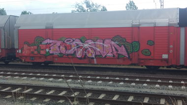Graffiti Train - Photo by Candyflip