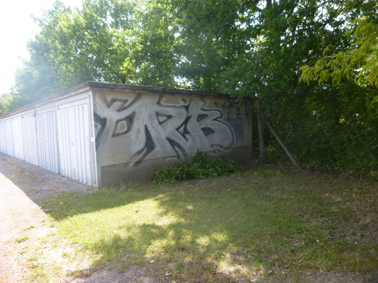 Graffiti Bombing in Magdeburg - Photo by Candyflip - orb, magdeburg