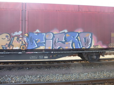 Graffiti Train - Photo by Candyflip - ricro