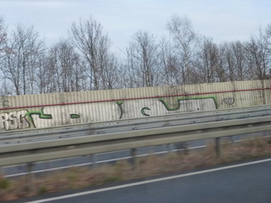 Graffiti Bombing in Braunschweig - Photo by Candyflip - dq, doqs, braunschweig