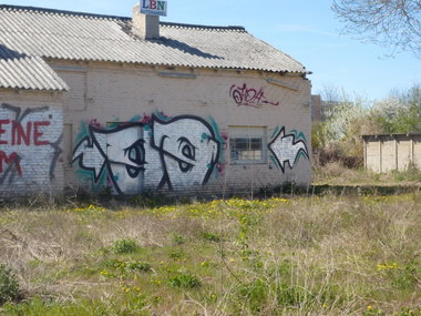Graffiti Bombing in Magdeburg - Photo by Candyflip - ohoh, oo
