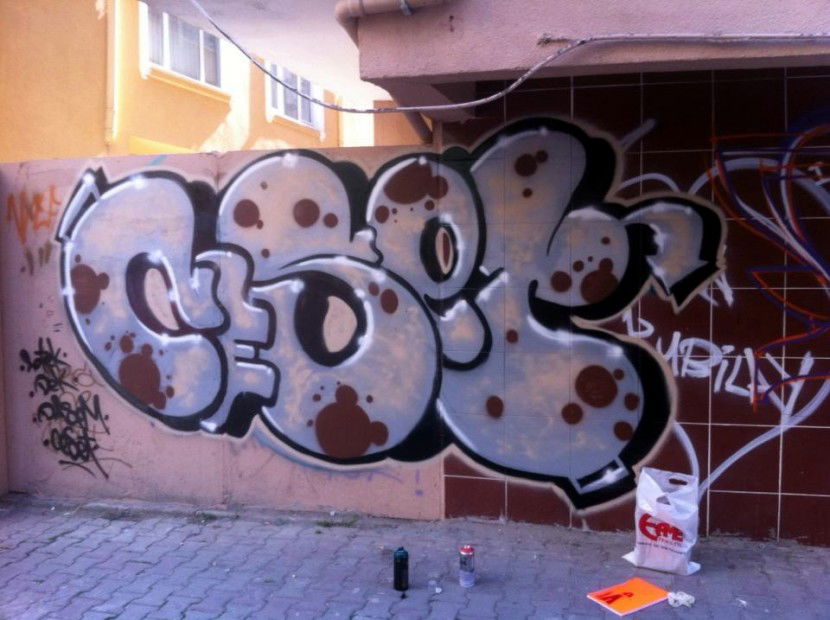 Graffiti Wall in ?stanbul - Photo by Ceset - Ceset (2013)