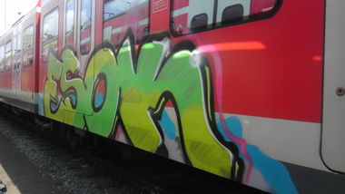 Graffiti Train in Germany - Photo by Chabonaut - Esok, Bsk, Essi (2013)