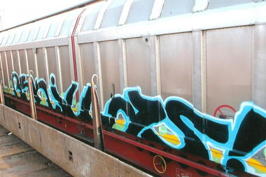 Graffiti Train in Germany - Photo by Chabonaut - Esok, BSK, Güter (2013)