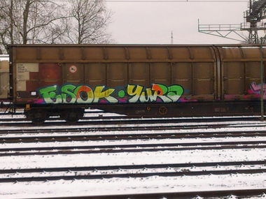 Graffiti Train - Photo by Chabonaut (2013)