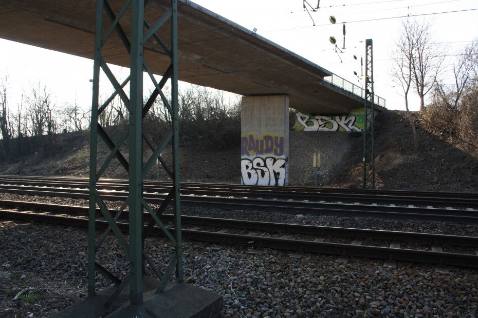 Graffiti Bombing - Photo by Chabonaut - Chrom, Line, Crew (2013)