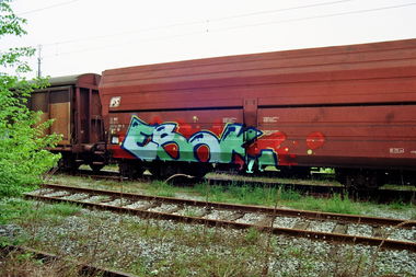 Graffiti Train - Photo by Chabonaut - freight