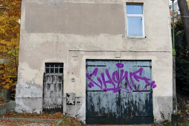 Graffiti Wall - Photo by CheechAndBong (2017)