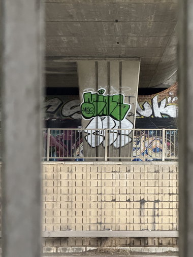 Graffiti Bombing in Ash aqueduct - Photo by Chels23 (2024)
