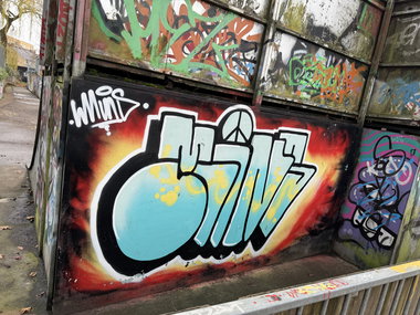 Graffiti Bombing in Farnborough skate park - Photo by Chels23 - Mins, aldershotgraffiti (2024)