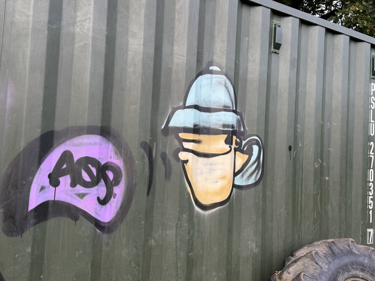 Graffiti Street Art in Aldershot - Photo by Chels23 - Aldershot, Farnborough, UK (2024)