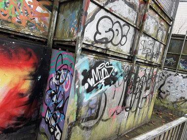 Graffiti Bombing in Farnborough skate park - Photo by Chels23 - Mins, aldershotgraffiti (2024)