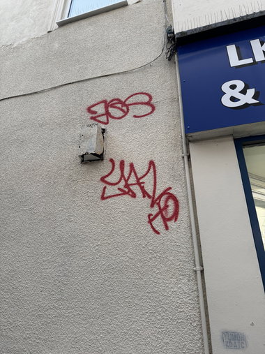 Graffiti Wall in Aldershot town centre - Photo by Chels23 - Aldershot (2024)