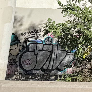 Graffiti Bombing in Surrey heath - Photo by Chels23 - Aldershot, Farnborough, mins (2024)