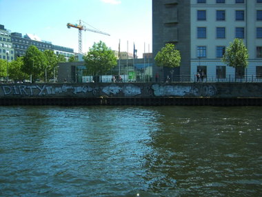 Graffiti Wall in Berlin friedrichstrasse - Photo by Chintz