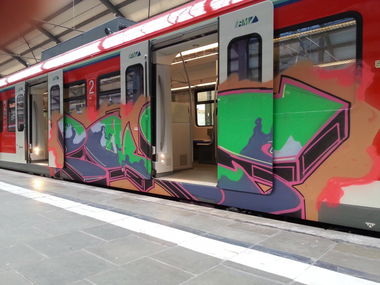 Graffiti Train in Wiesbaden - Photo by Chintz - Wiesbaden, Hbf, Mainz (2015)