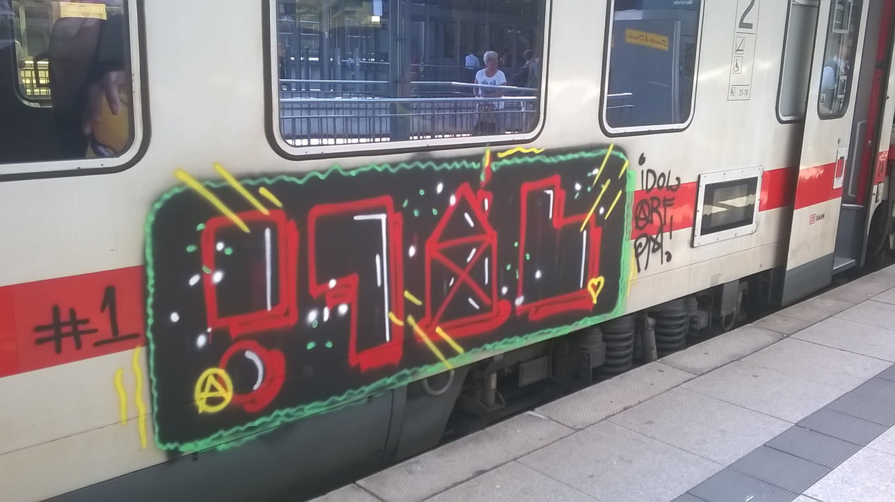 Graffiti Train in Mainz - Photo by Chintz (2015)